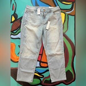 NWT Chico's Light Gray Straight Leg Jeans Y2K Style Stretchy Comfy